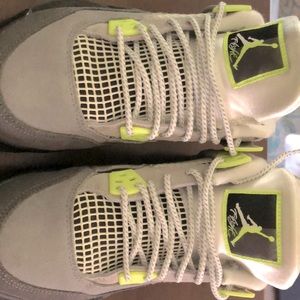 Air Jordan Retro 4 size 6.5